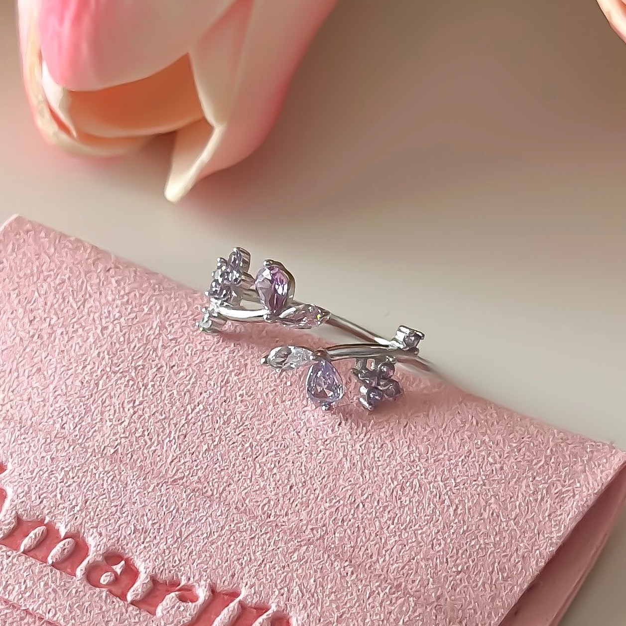 خاتم وهج البنفسج